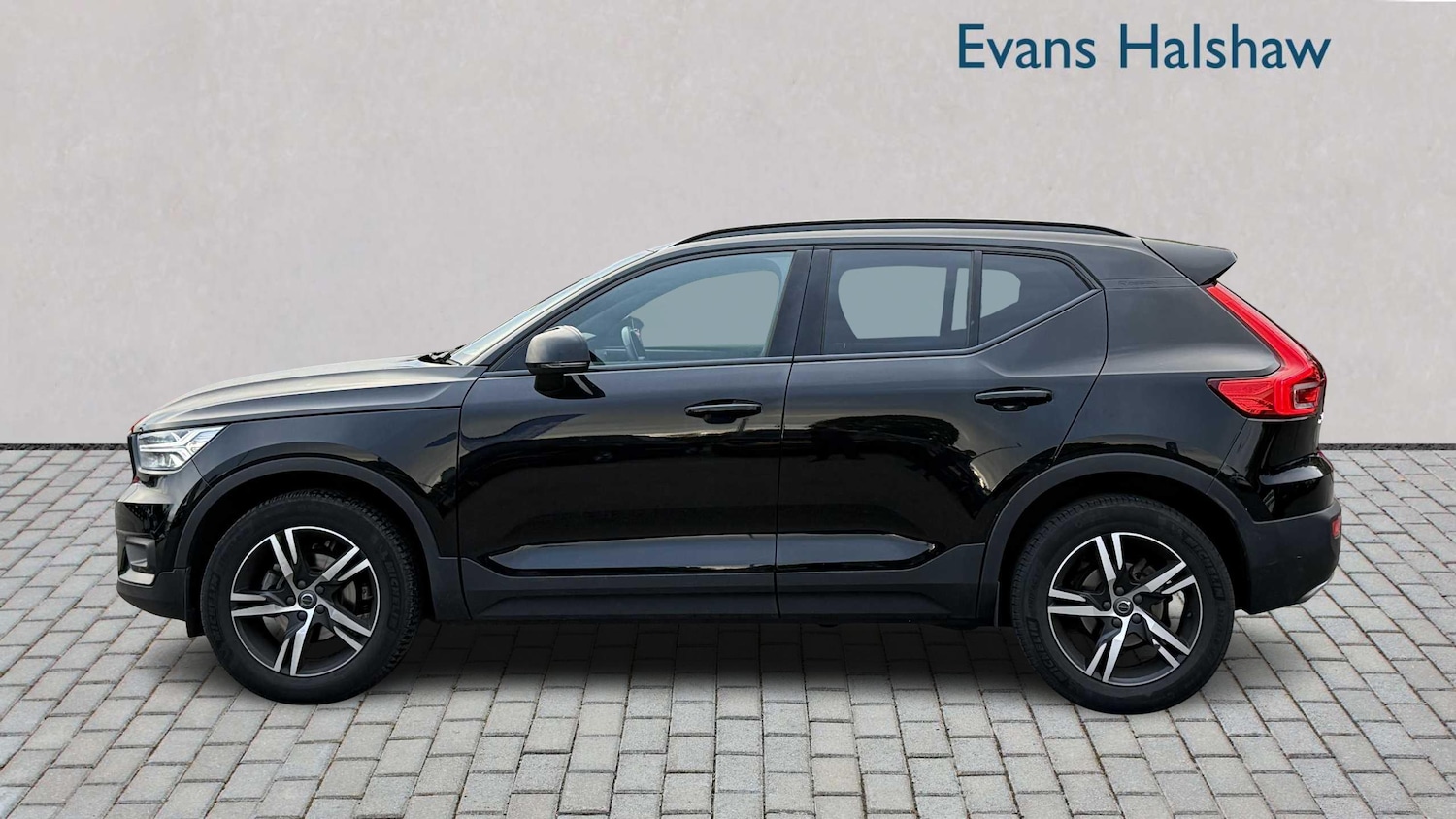 Used Volvo XC40 2020 for sale - 76242390: Photo 4
