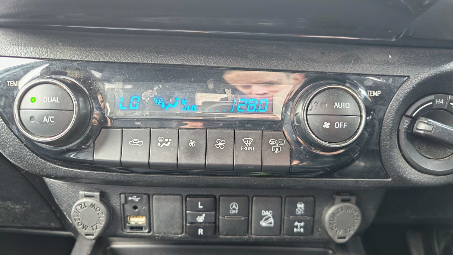 Used Toyota Hilux 2023 for sale - 78024155: Photo 15