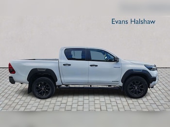 Used Toyota Hilux 2023 for sale - 78024155: Photo