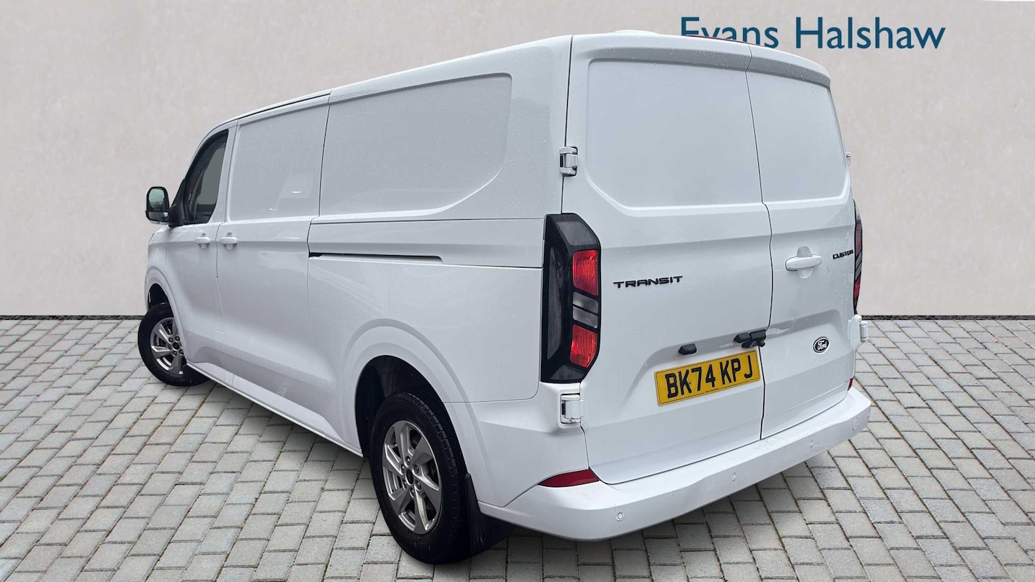 Used Ford Transit Custom 2024 for sale - 77526992: Photo 2