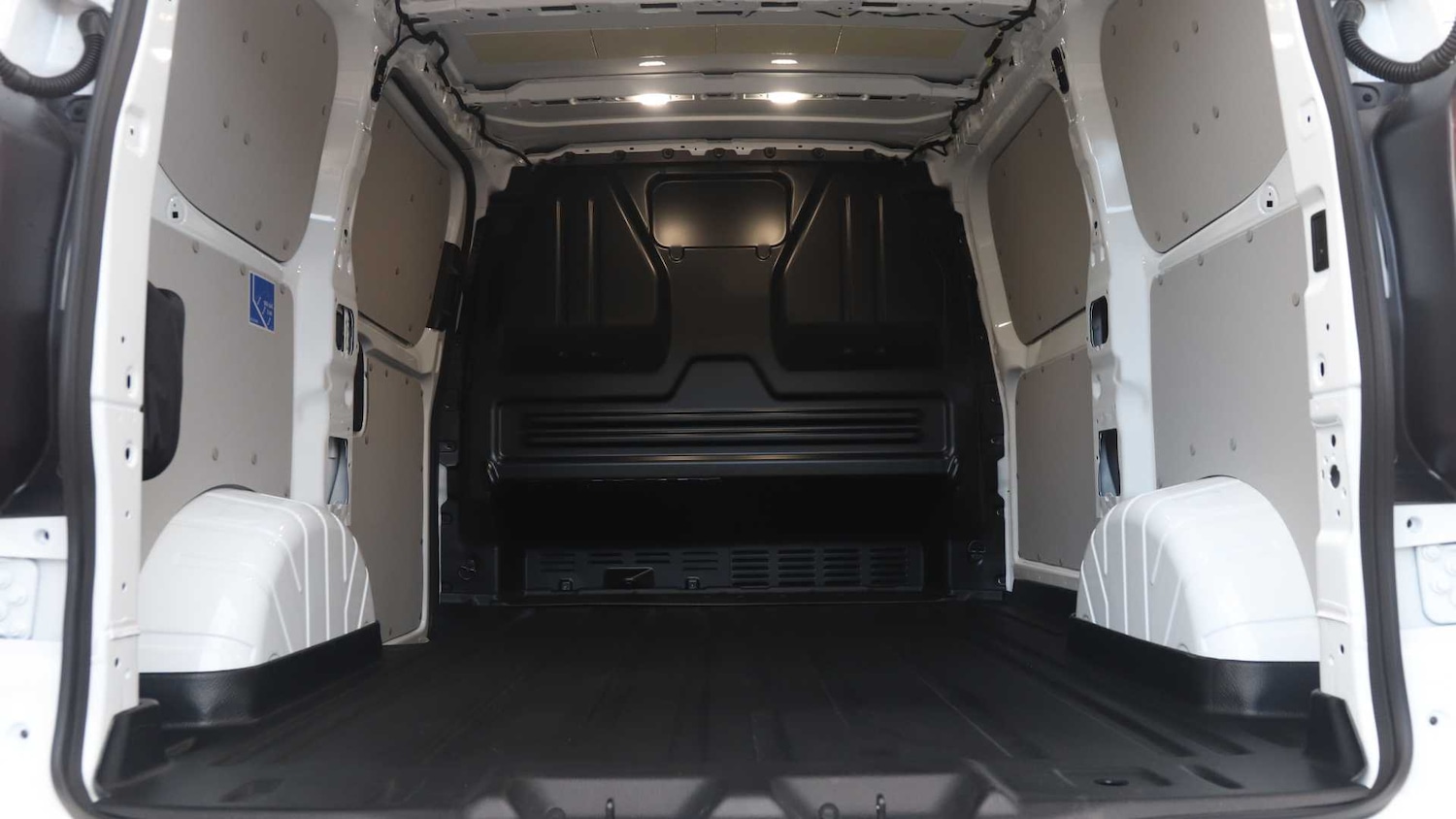 Used Ford E-Transit 2024 for sale - 76286320: Photo 16