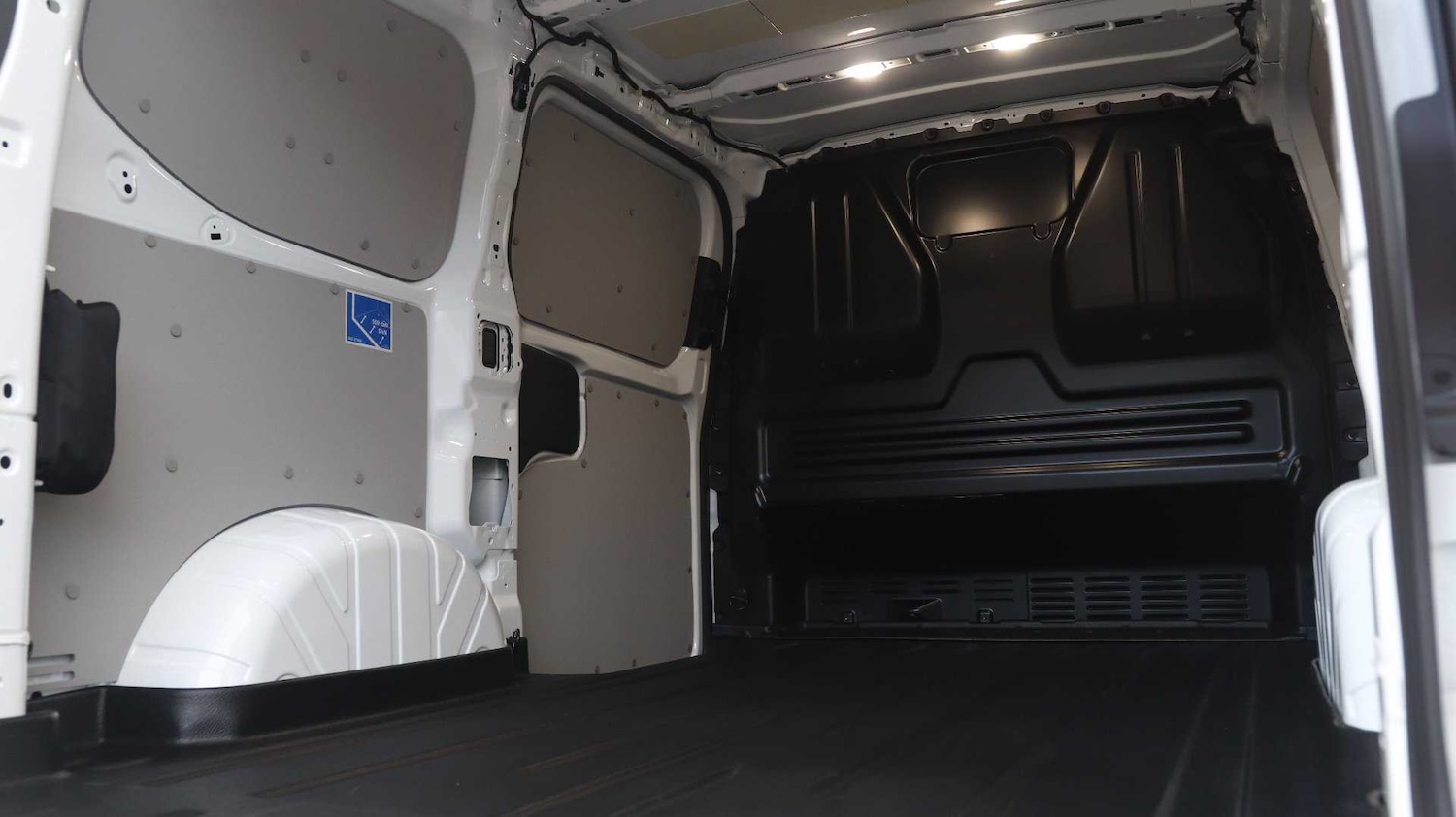 Used Ford E-Transit 2024 for sale - 76286320: Photo 17