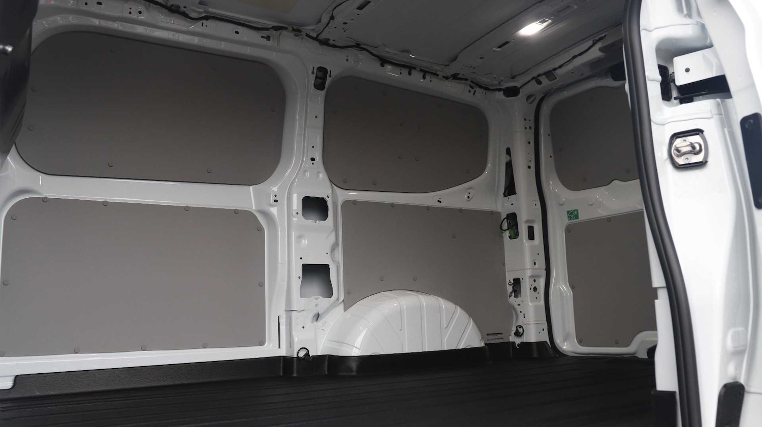 Used Ford E-Transit 2024 for sale - 76286320: Photo 20