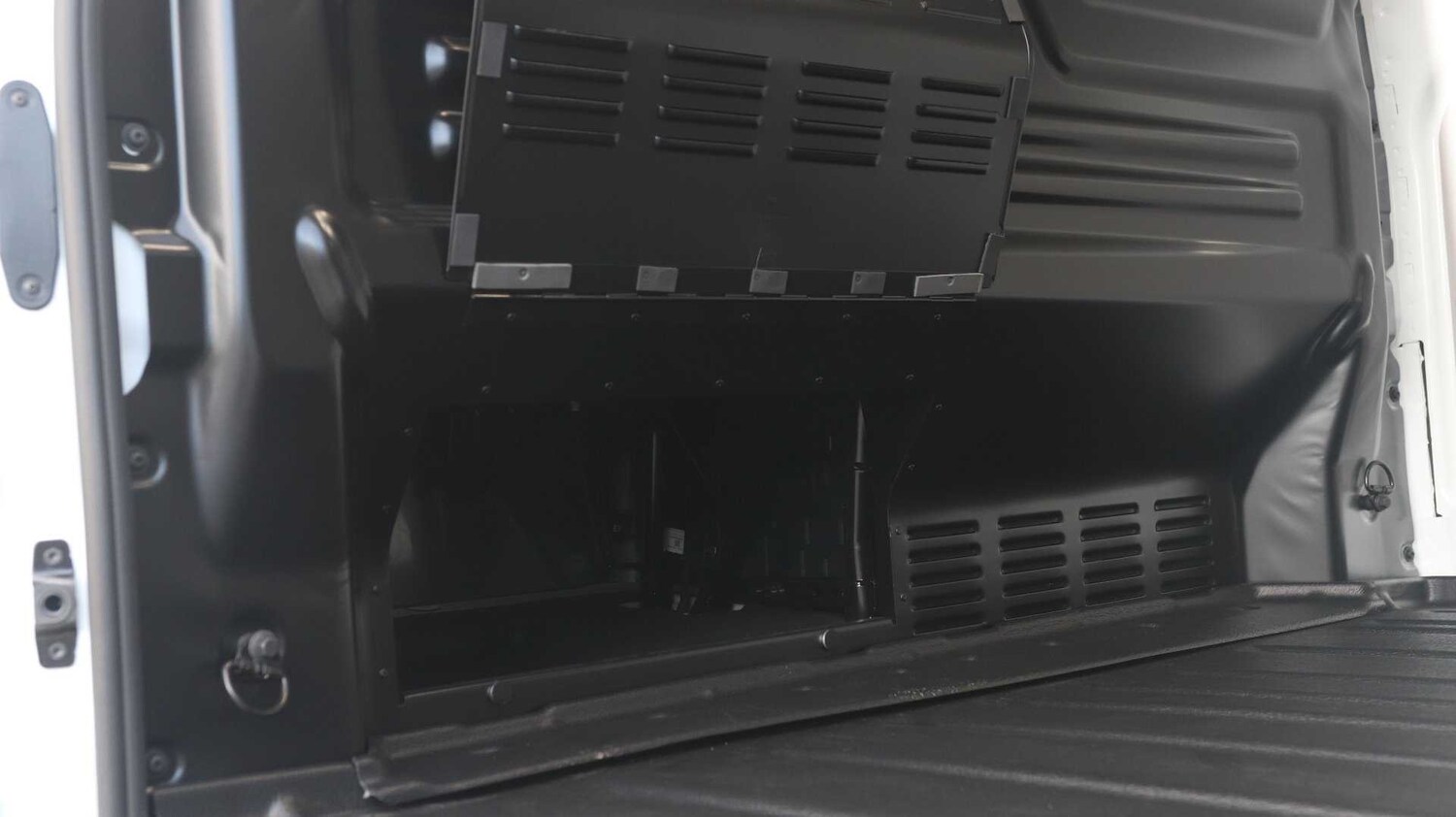 Used Ford E-Transit 2024 for sale - 76286320: Photo 21