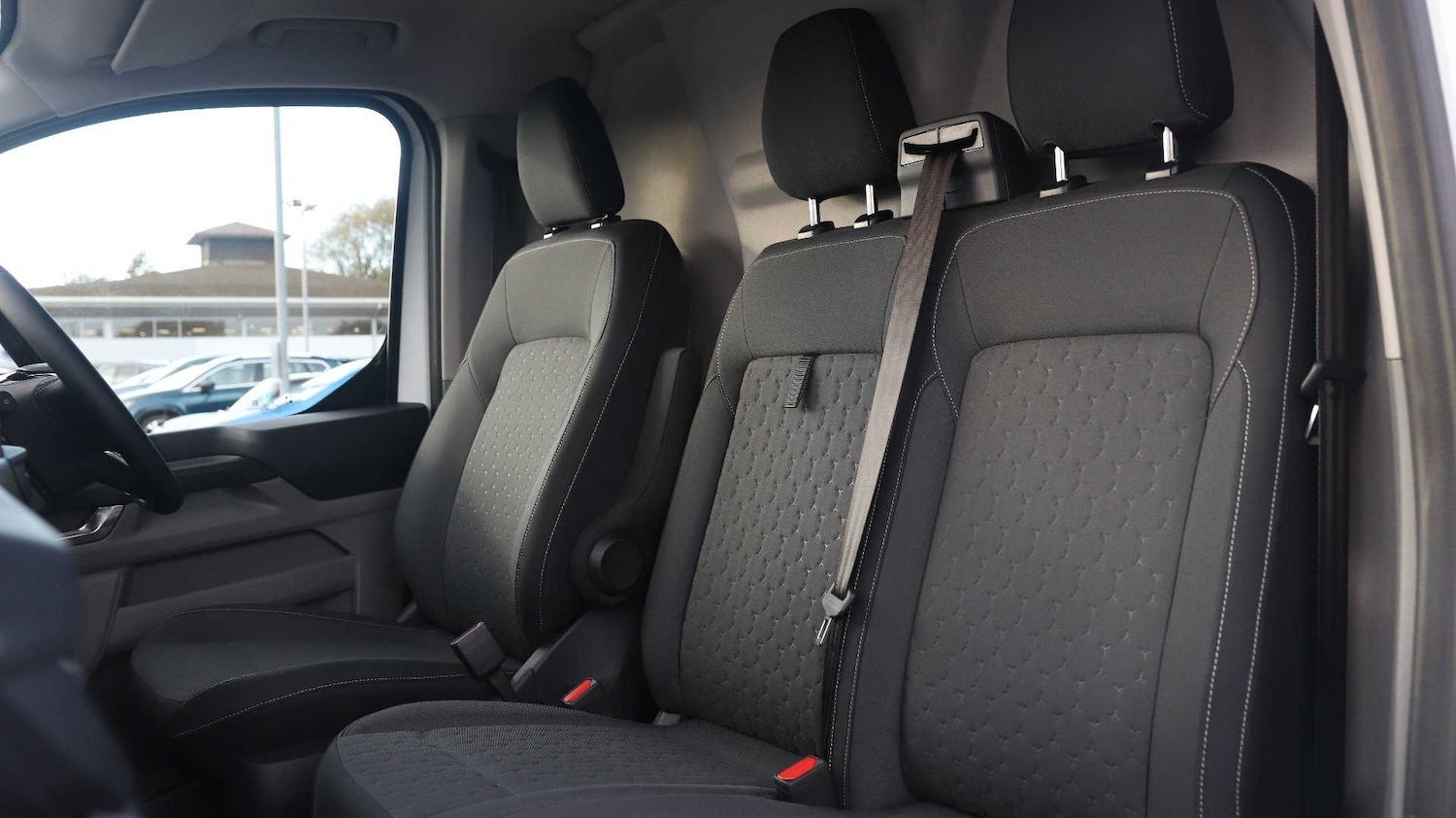 Used Ford E-Transit 2024 for sale - 76286320: Photo 23