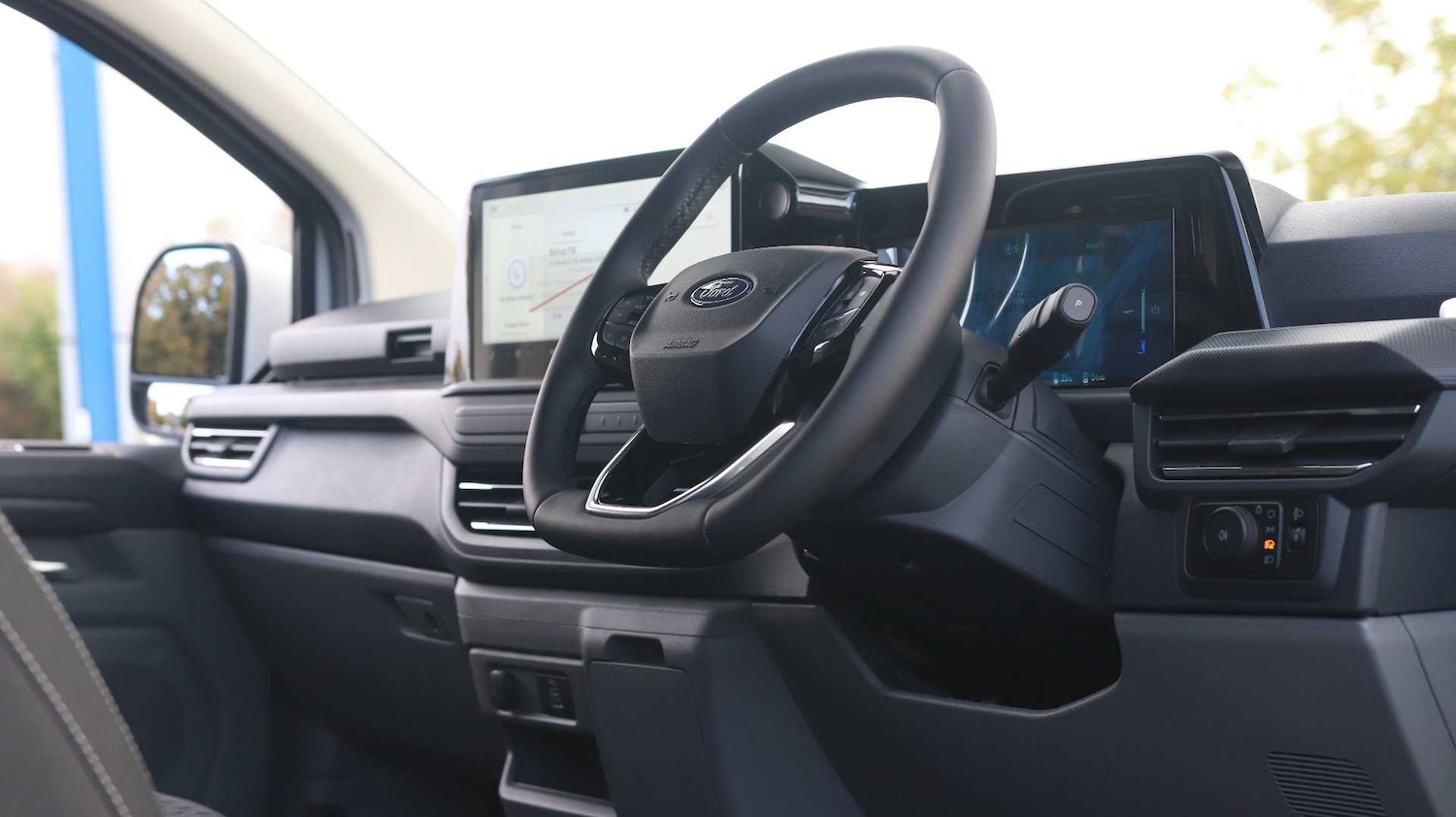 Used Ford E-Transit 2024 for sale - 76286320: Photo 24
