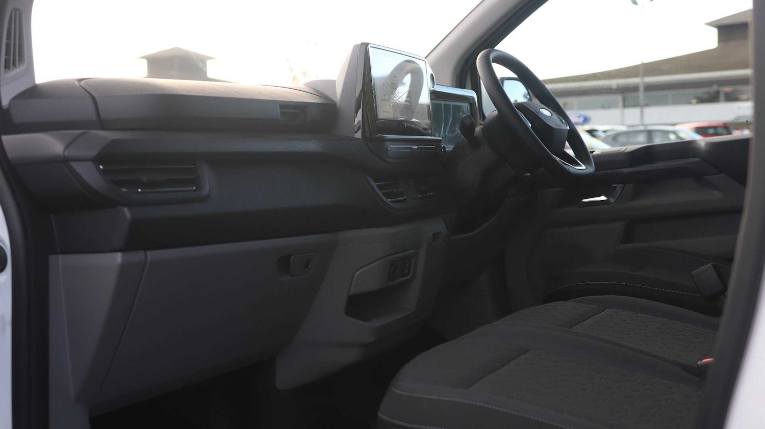 Used Ford E-Transit 2024 for sale - 76286320: Photo 25