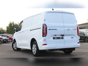 Used Ford Transit Custom 2024 for sale - 76286320: Photo 2