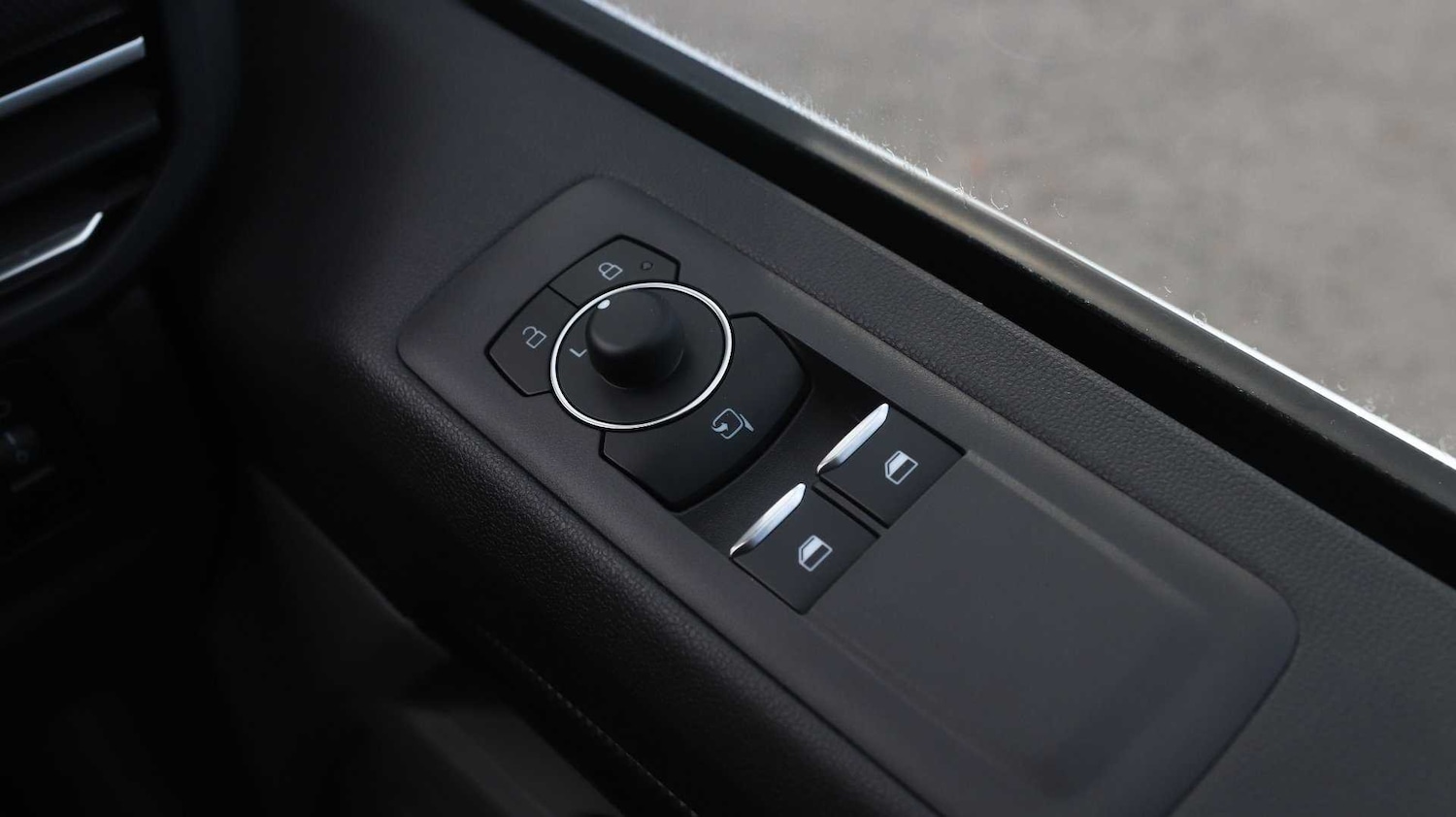 Used Ford E-Transit 2024 for sale - 76286320: Photo 30