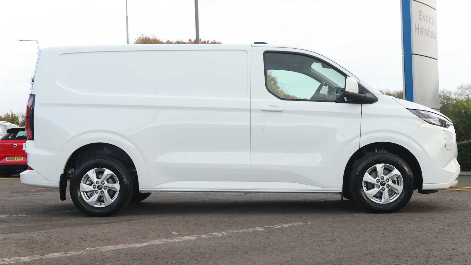 Used Ford E-Transit 2024 for sale - 76286320: Photo 7