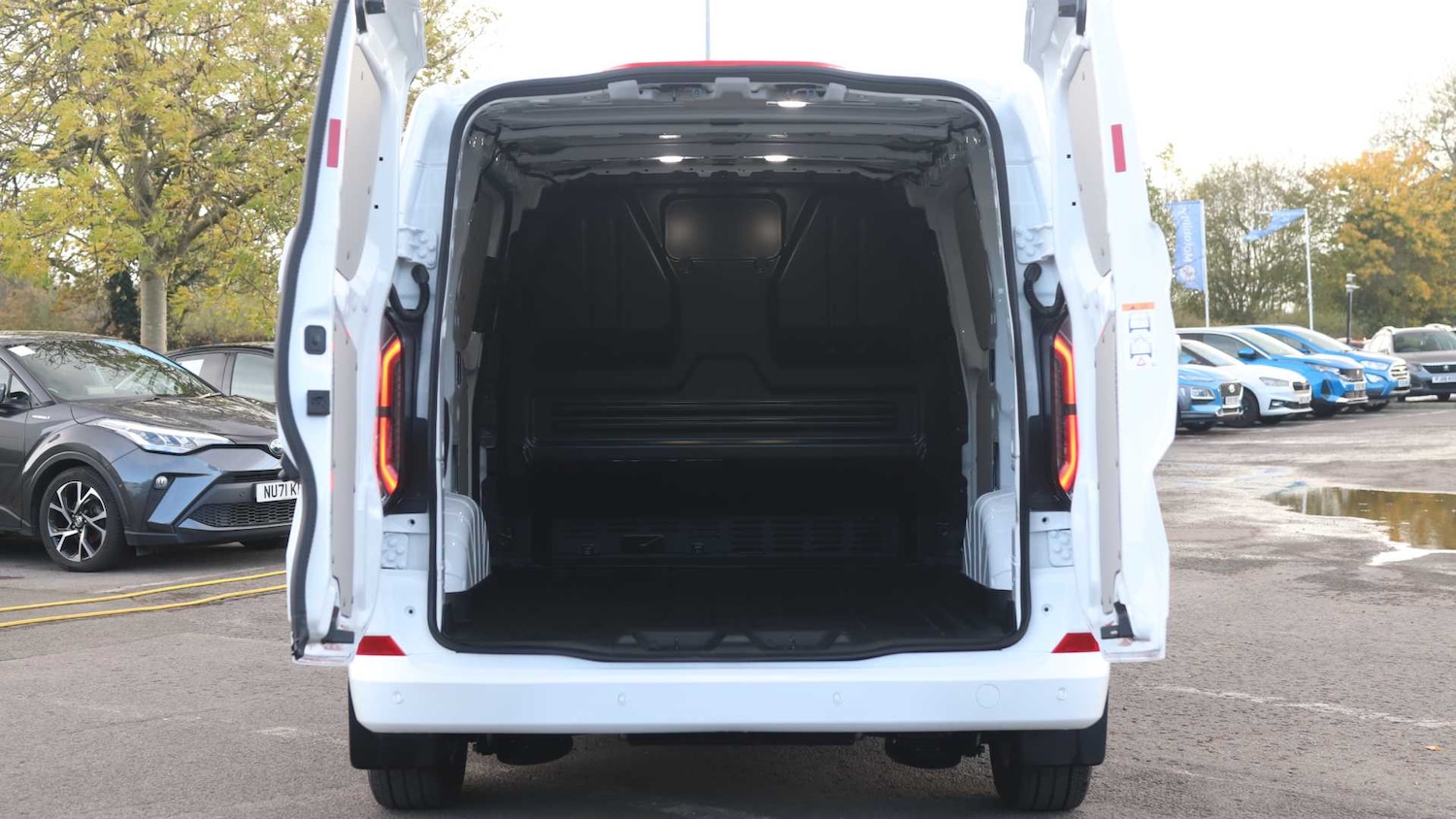 Used Ford E-Transit 2024 for sale - 76286320: Photo 9