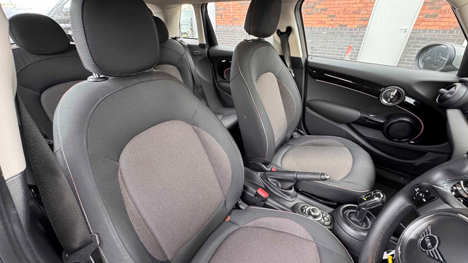 Used MINI Hatch 2022 for sale - 76916013: Photo 9