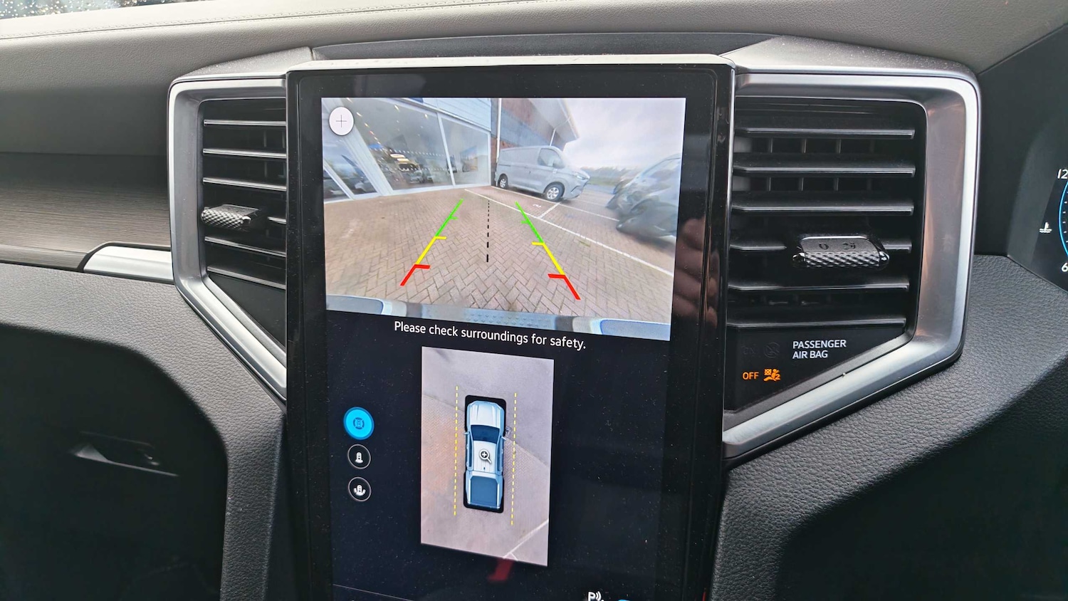 Used Volkswagen Amarok 2024 for sale - 76460335: Photo 16