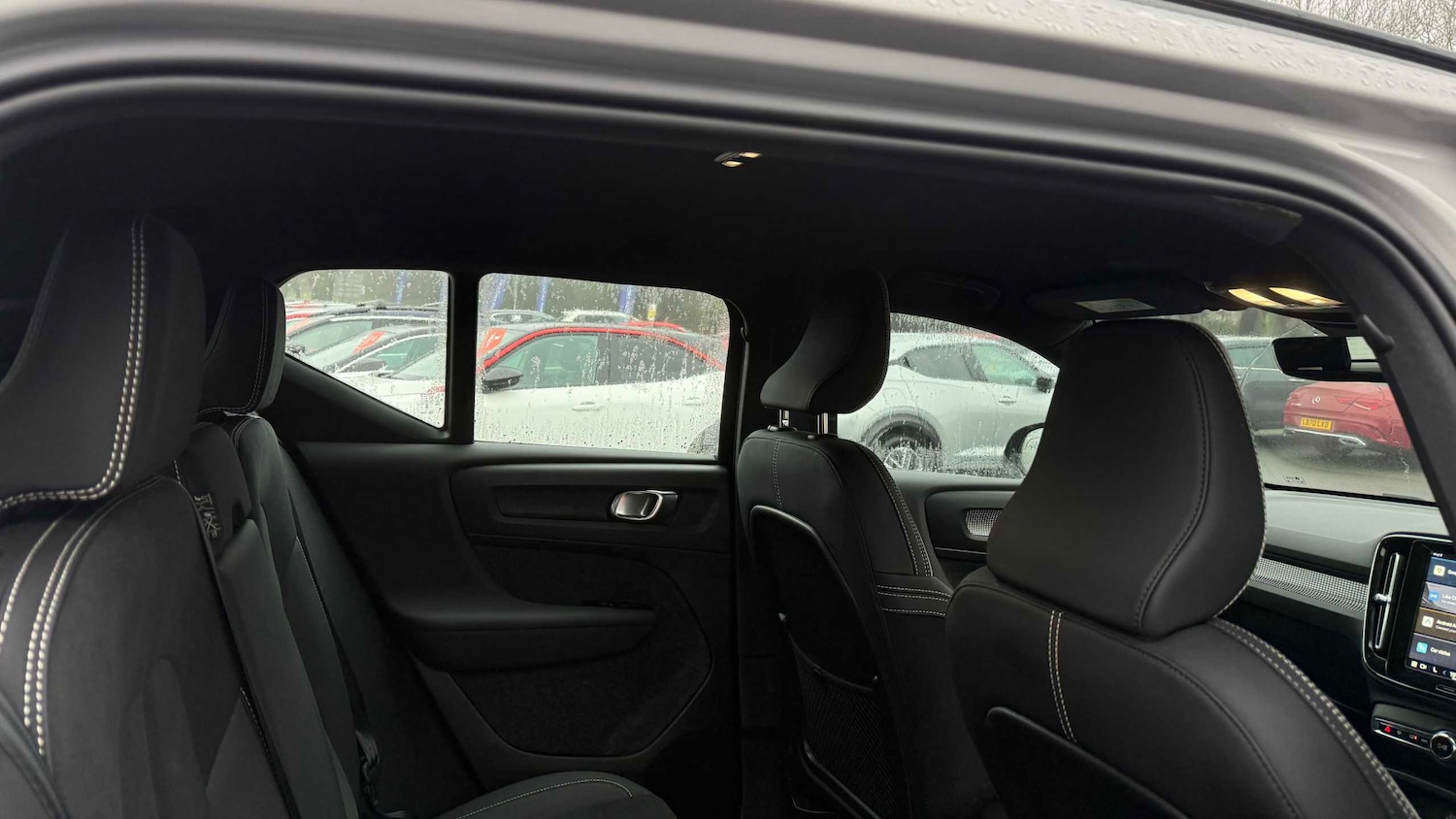 Used Volvo XC40 2024 for sale - 77257300: Photo 10