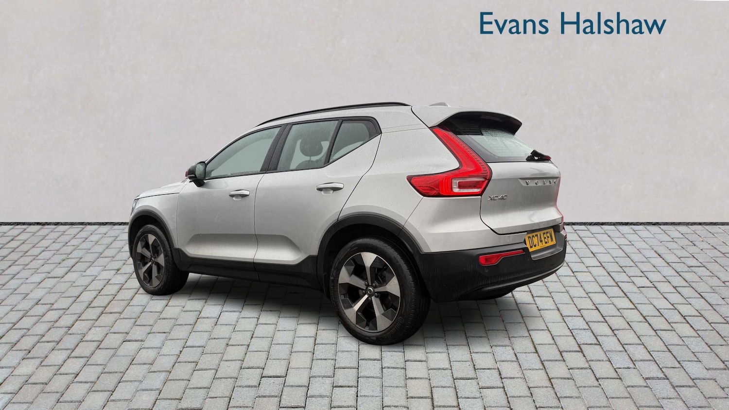 Used Volvo XC40 2024 for sale - 77257300: Photo 4