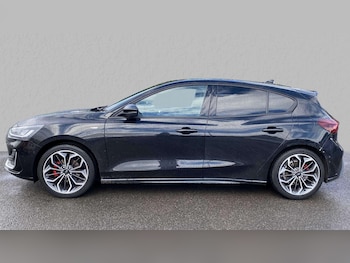 Used Ford Focus 2022 for sale - 76016119: Photo 3