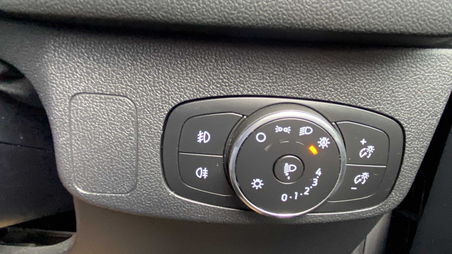 Used Ford Focus 2022 for sale - 76016119: Photo 8