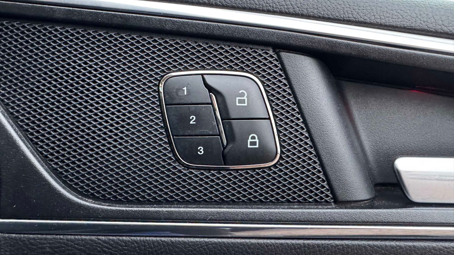 Used Ford S-Max 2016 for sale - 77428951: Photo 14