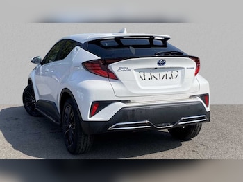 Used Toyota C-HR 2023 for sale - 75581073: Photo