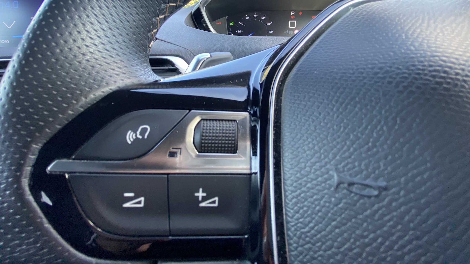 Used Peugeot 3008 2018 for sale - 76125926: Photo 11