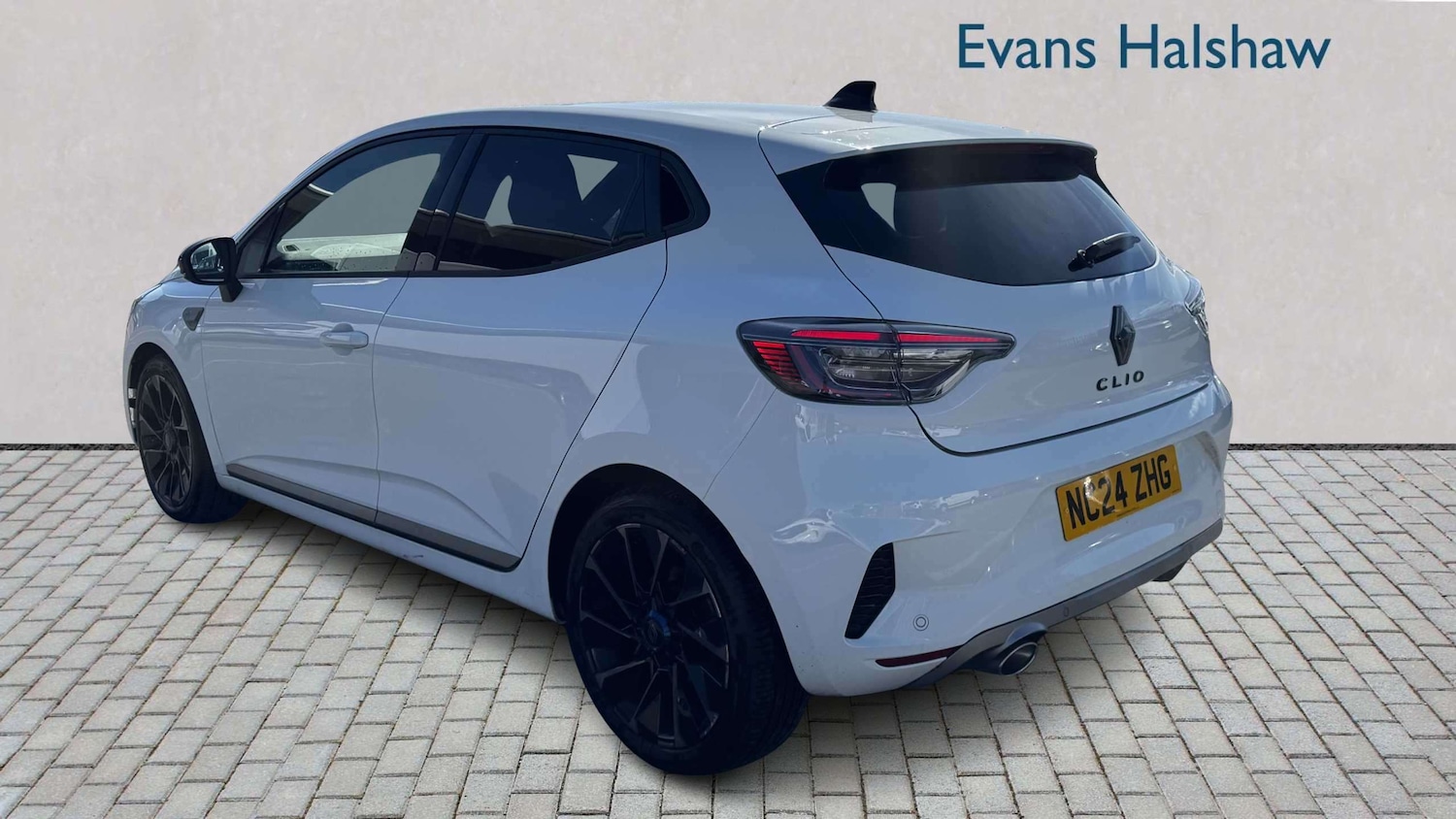 Used Renault Clio 2024 for sale - 78119209: Photo 5