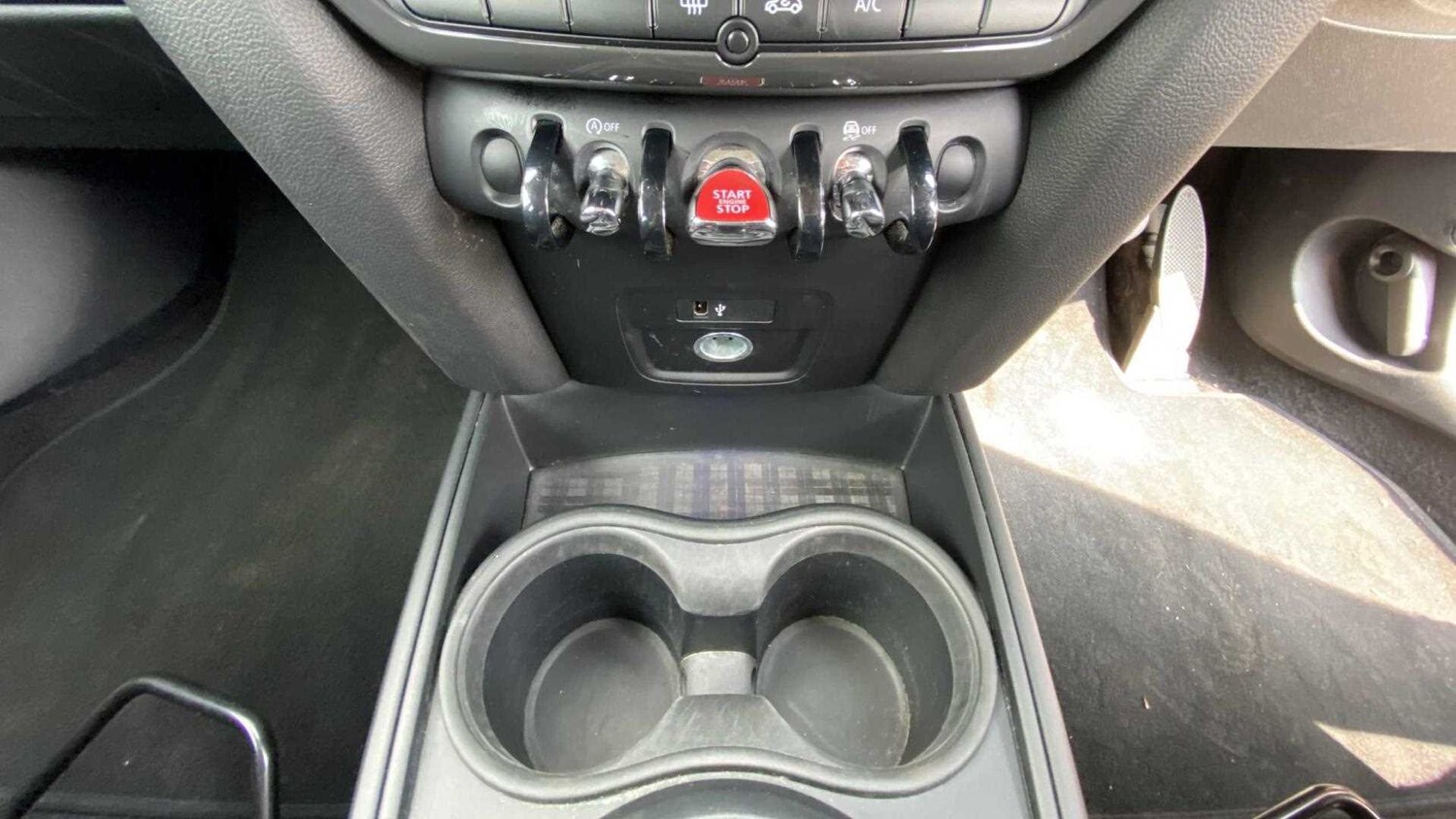 Vehicle 33
