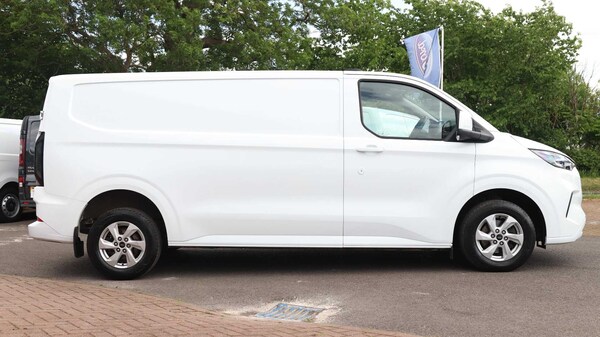 Used Ford Transit Custom 2024 for sale - 75317332: Photo 6