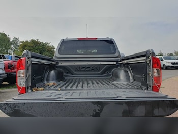 Used Nissan Navara 2021 for sale - 75566467: Photo