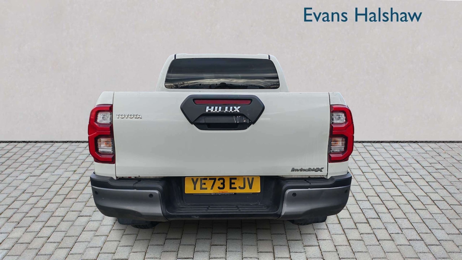 Used Toyota Hilux 2023 for sale - 77827348: Photo 5