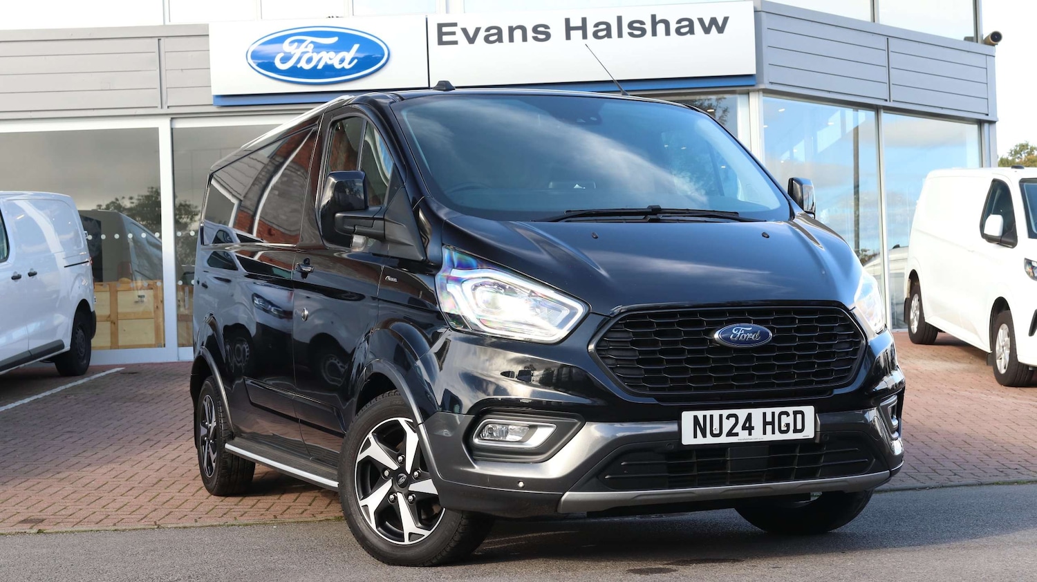 Used Ford Transit Custom for sale - 76191943: Photo 1