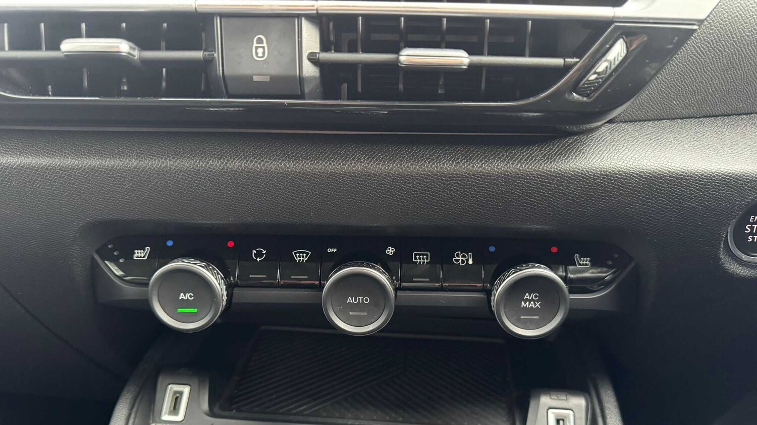 Used Citroen C4 2023 for sale - 77553099: Photo 12