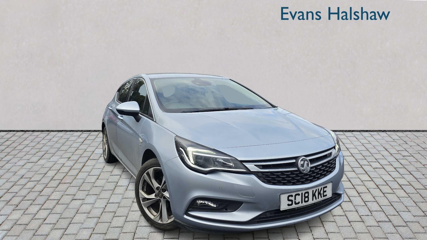 Used Vauxhall Astra 2018 for sale - 76488185: Photo 1