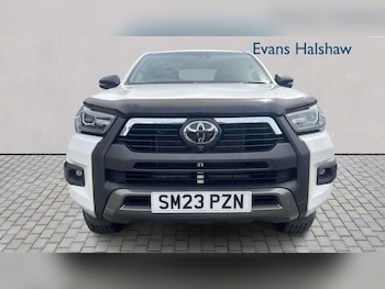 Used Toyota Hilux 2023 for sale - 79001971: Photo