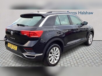 Used Volkswagen T-Roc 2018 for sale - 77443422: Photo