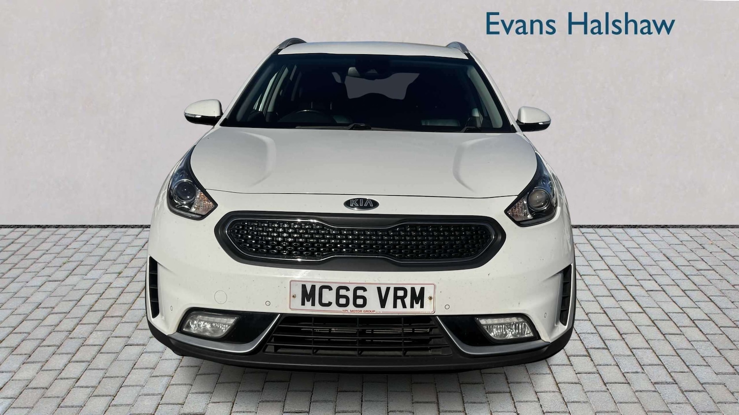 Used Kia Niro 2017 for sale - 78118631: Photo 2