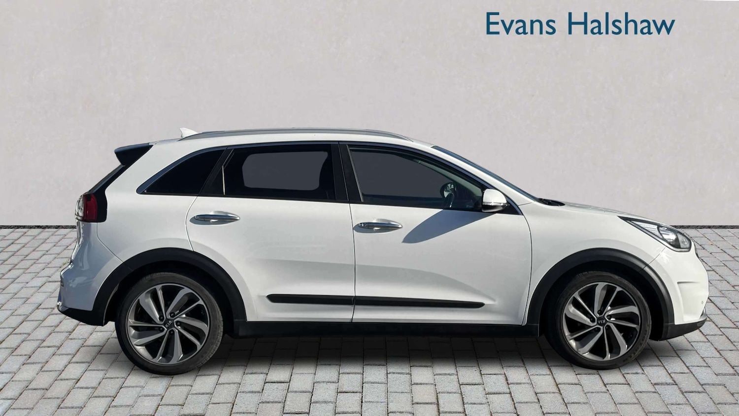 Used Kia Niro 2017 for sale - 78118631: Photo 6