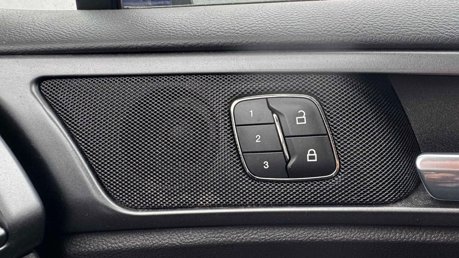 Used Ford Mondeo 2017 for sale - 77772260: Photo 10