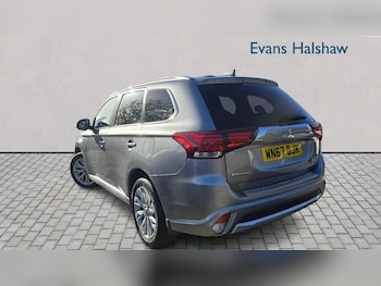 Used Mitsubishi Outlander 2017 for sale - 76401335: Photo