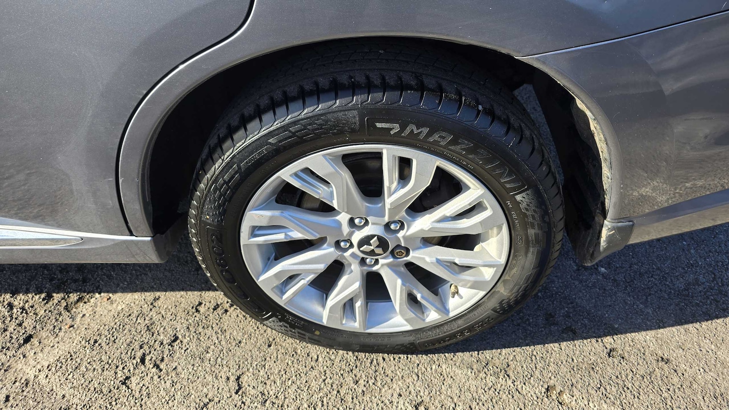 Used Mitsubishi Outlander 2017 for sale - 76401335: Photo 8