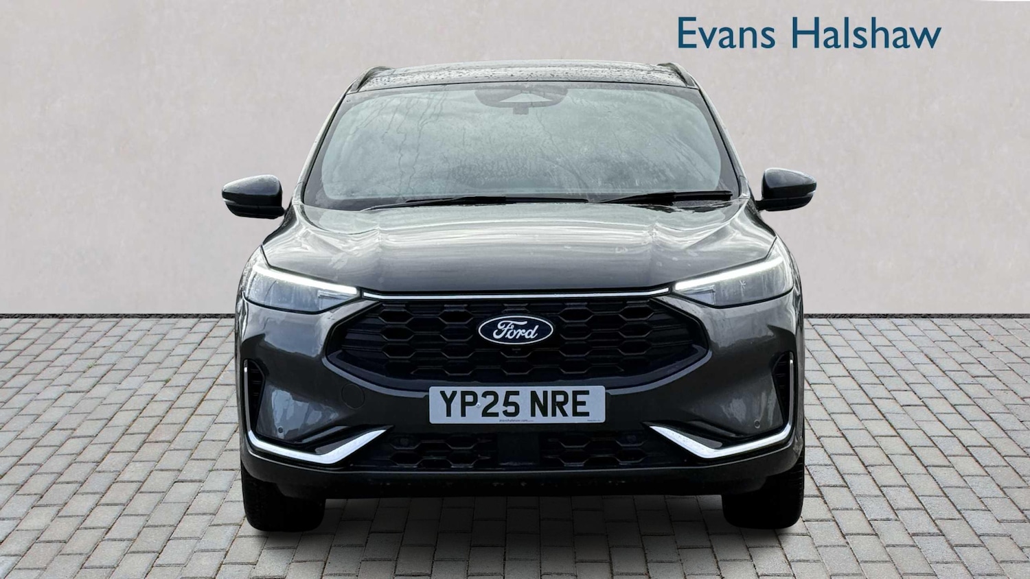 Used Ford Kuga 2025 for sale - 76421235: Photo 2