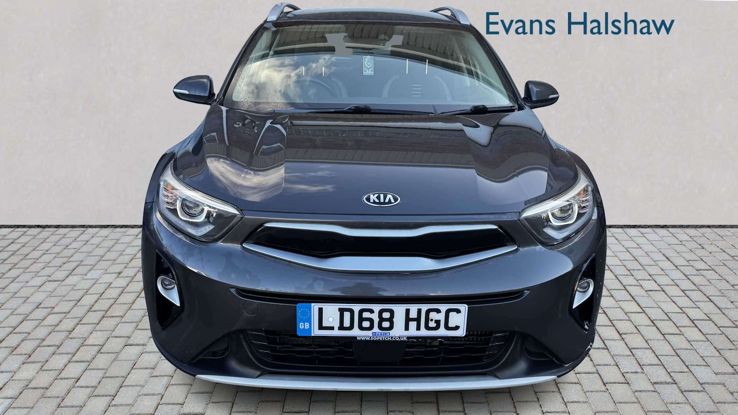 Used Kia Stonic 2018 for sale - 78119021: Photo 2