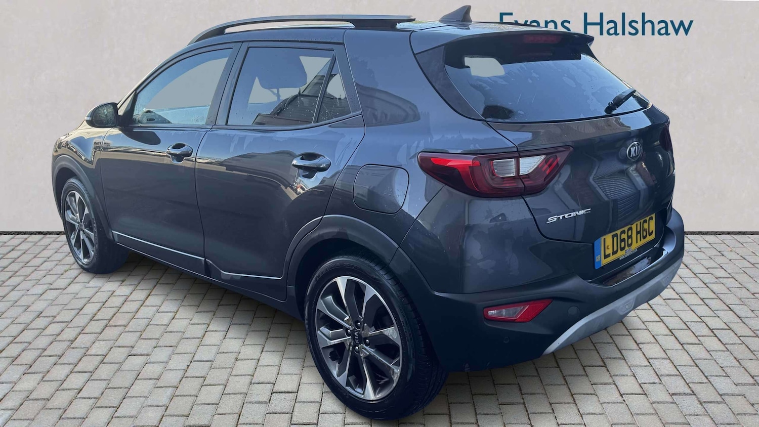 Used Kia Stonic 2018 for sale - 78119021: Photo 5