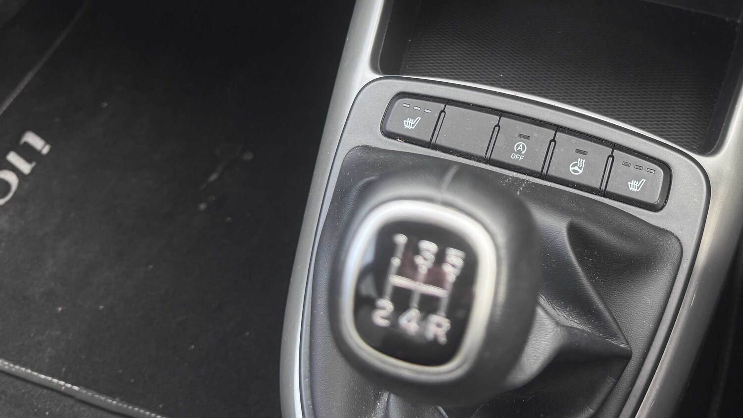 Used Hyundai i10 2021 for sale - 76842998: Photo 17