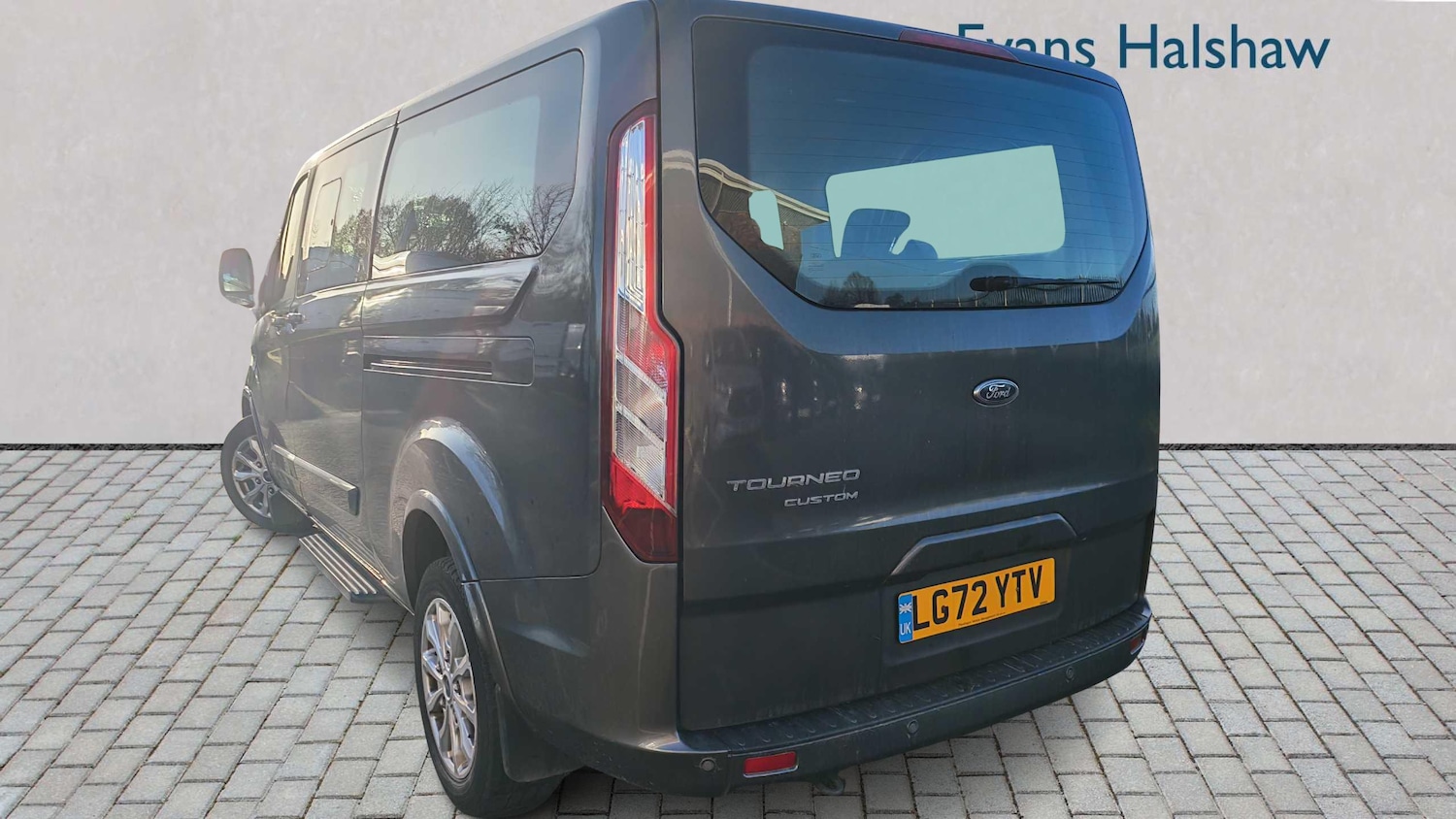 Used Ford Tourneo Custom 2023 for sale - 76624529: Photo 2