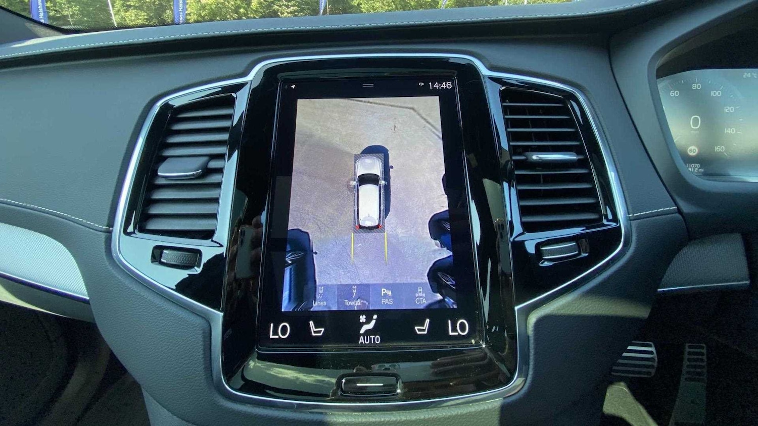 Vehicle 33