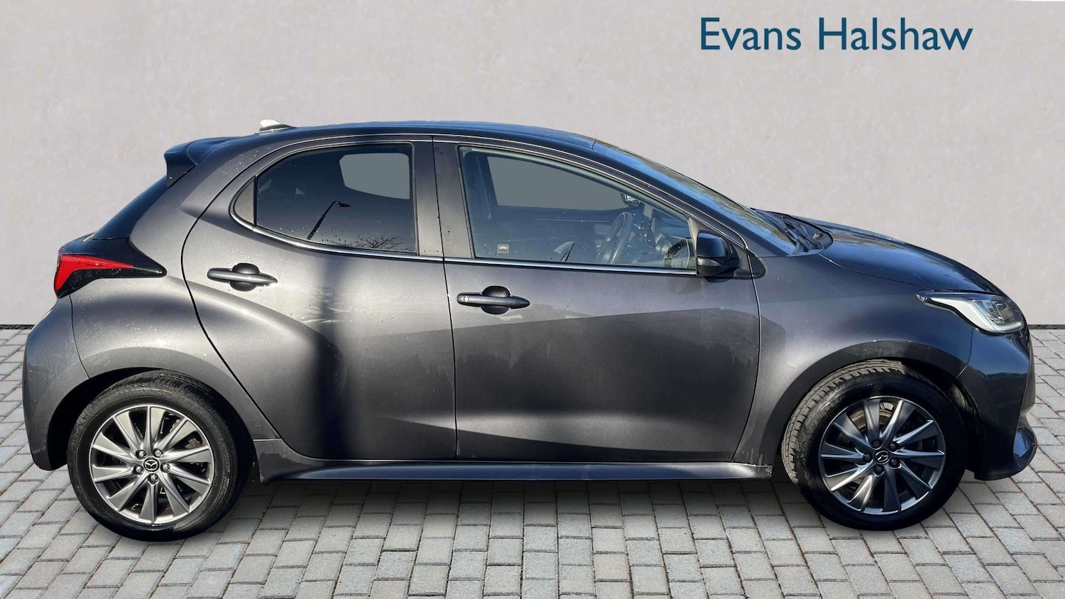 Used Mazda Mazda2 HYBRID 2022 for sale - 77741108: Photo 2