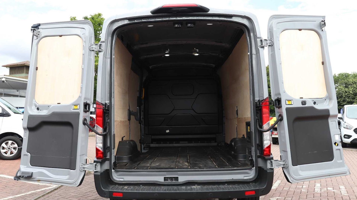 Used Ford Transit 2024 for sale - 76692155: Photo 19