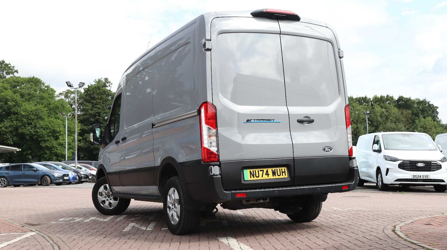 Used Ford Transit 2024 for sale - 76692155: Photo 2