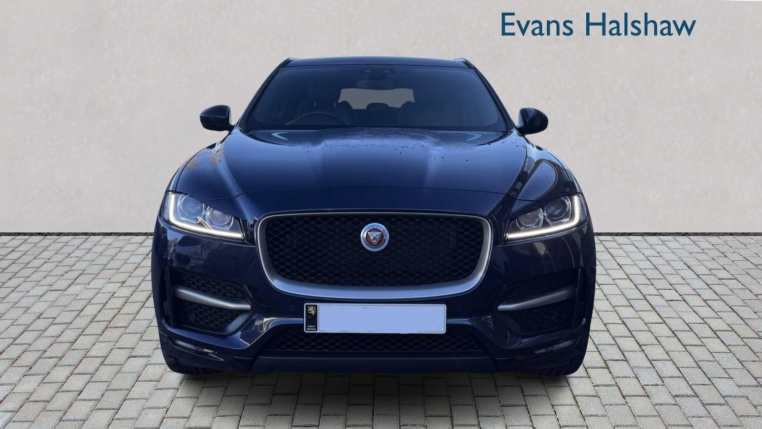 Used Jaguar F-Pace 2018 for sale - 76761143: Photo 2