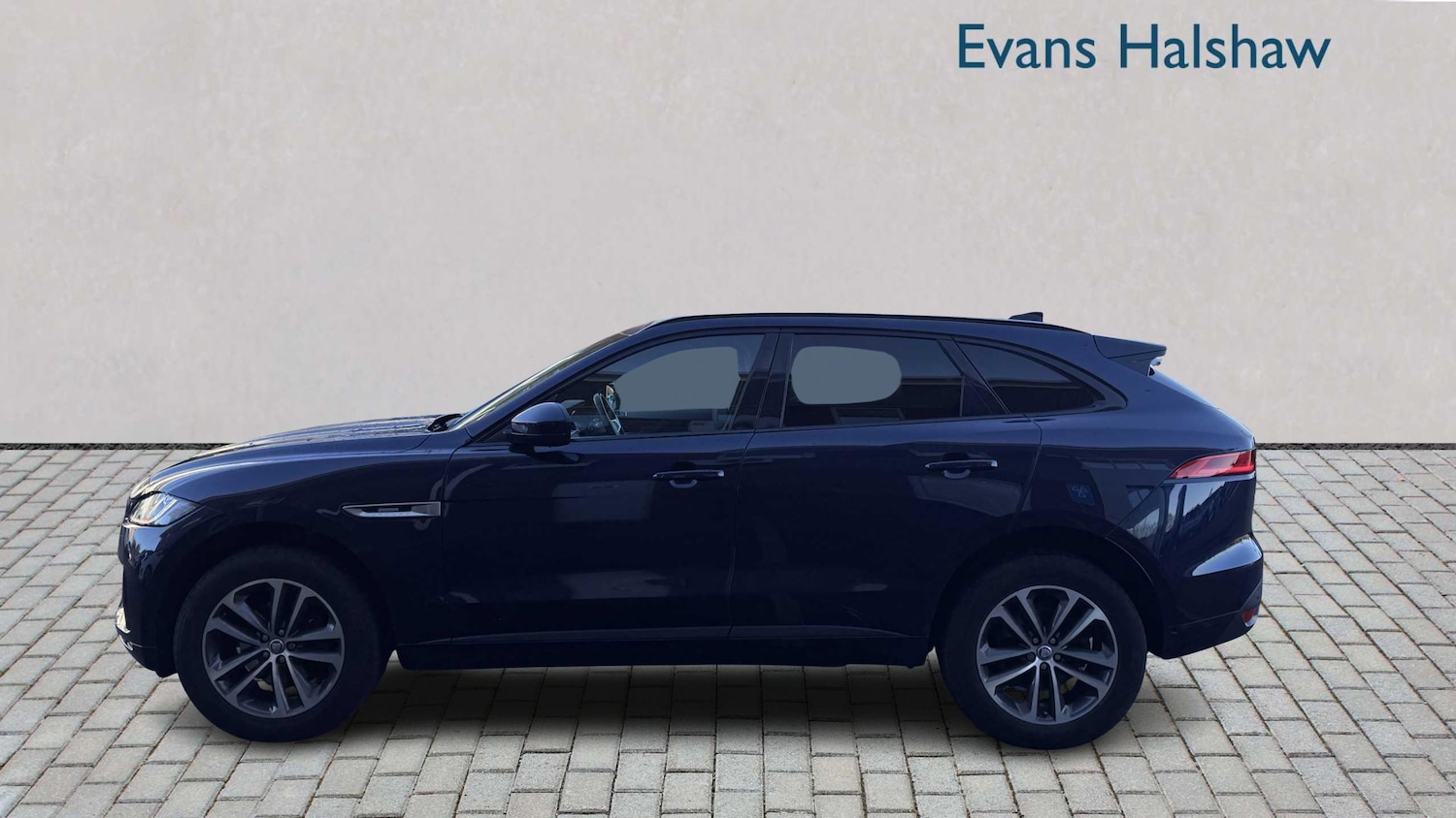 Used Jaguar F-Pace 2018 for sale - 76761143: Photo 4